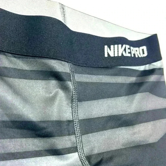 Nike Cropped Dri Fit Gym Pants Leggings Black Exercise Run Walk Hike Outdoors - Picture 4 of 6